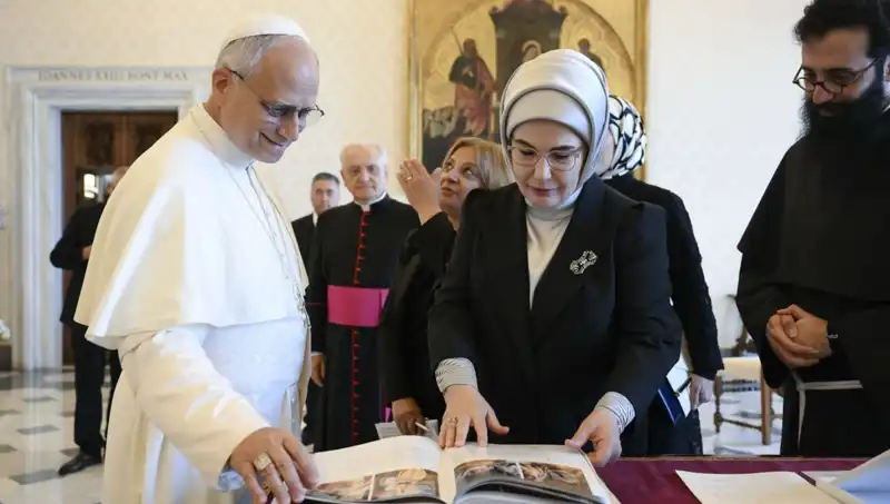 Emine Erdoğan ve Papa Leo'dan Kritik Gazze Toplantısı: Küresel Barış Adına Önemli Adımlar