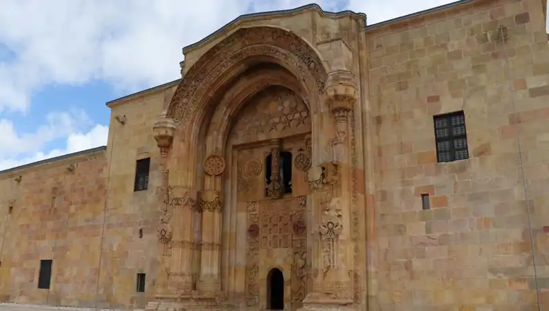 Divriği Ulu Camii ve Darüşşifası: Tarihin İzinde Bir Yolculuk