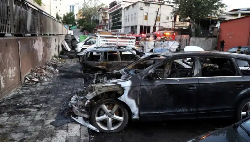 Sanayi Bölgesindeki Araç Yangını, Çok Sayıda Araç Kullanılamaz Hale Geldi