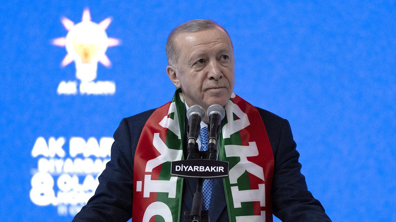 Erdoğan: Vatanımızın bütünlüğü için mücadele ediyoruz.