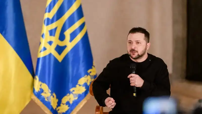 Zelenski’den Moskova’ya Barış Mesajı: Kiev’i Bombalarken Ne Anlama Geliyor?