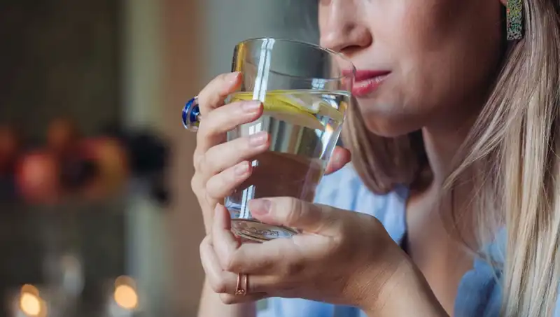 Aç Karnına 1 Litre Su İçmenin Sağlık Üzerindeki Olağanüstü Faydaları