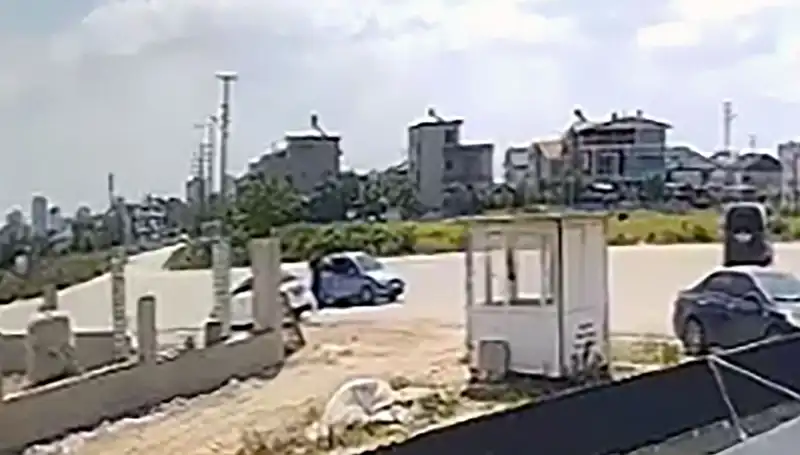 İstanbul’da Park Halindeki Araçlardan 450 Bin Lira Çalındı: Güvenlik Kameraları Ne Dedi?