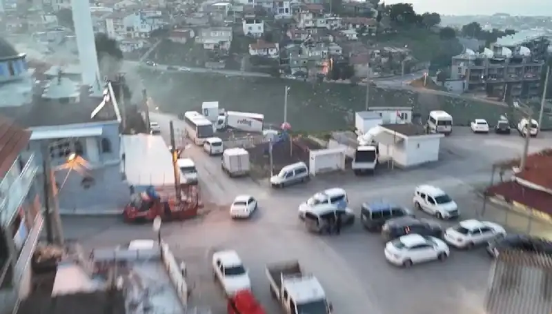 İzmir'de Şok Operasyon: 99 Hedefte 133 Gözaltı