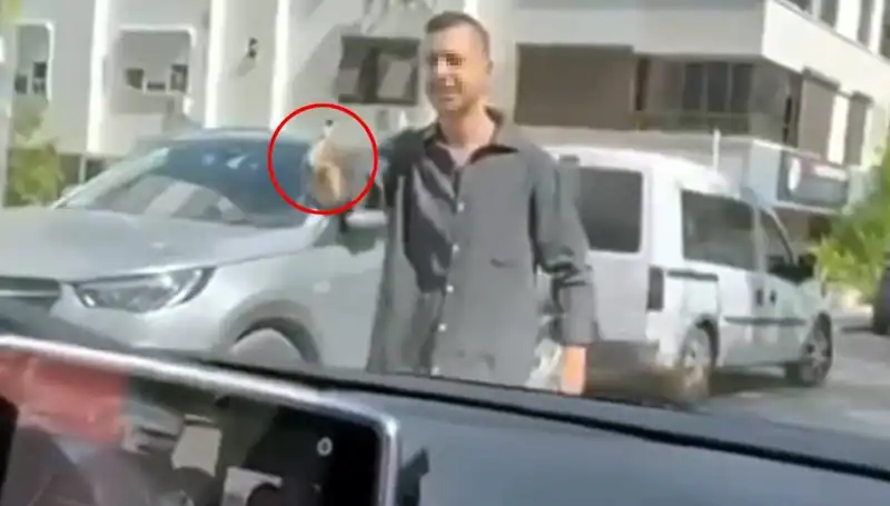Trafikte Kadınlara Silah Doğrultan Sürücüye Ait Şok Edici Yeni Gelişmeler