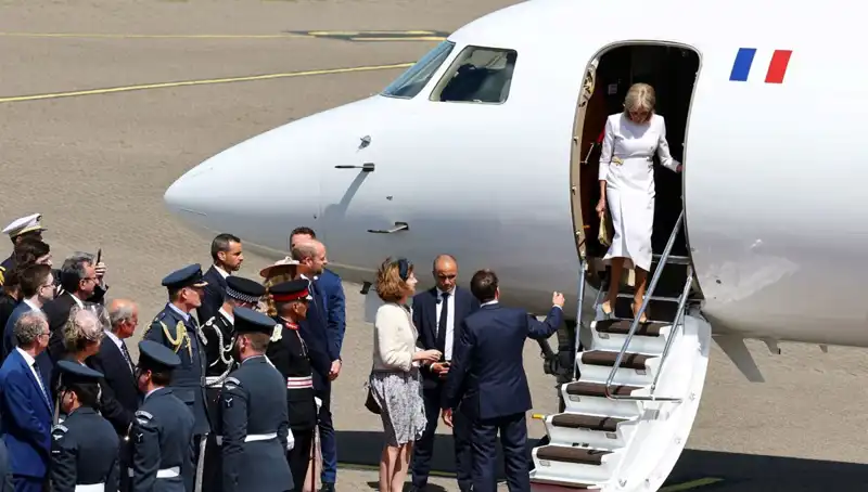 Eşi, Macron’un Elini Havada Bıraktı: Gizemli Sebep Ne?