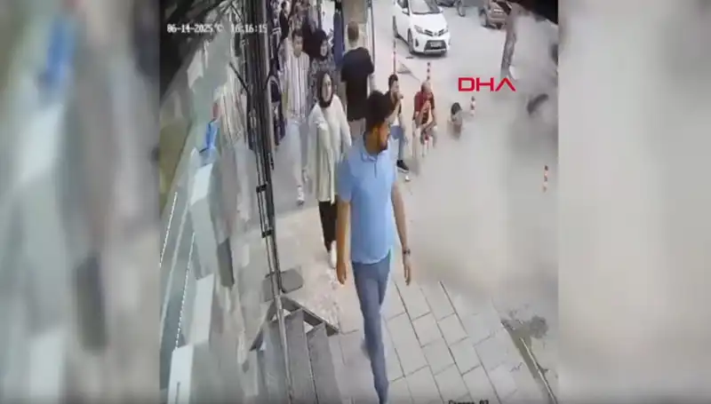 TIR Patiği Patladı, Şehirde Hızla Yayılan Panik Anları!