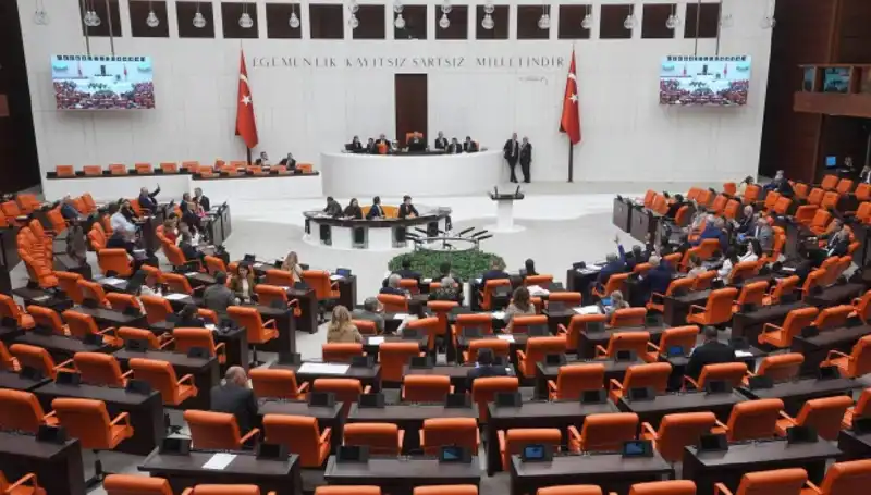 Meclis'te Hareketli Bir Haftanın Perde Arkası Neler Gizli?