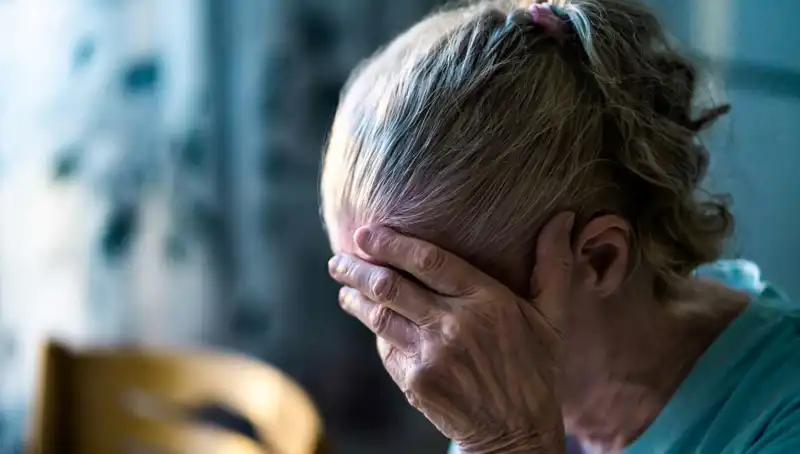 Alzheimer Riskini Artıran Günlük Alışkanlıklarımızı Nöroloji Uzmanı Açıkladı