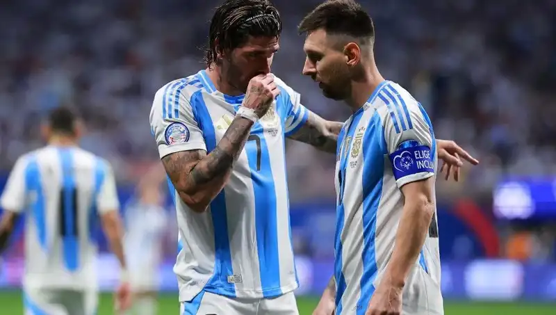 Rodrigo de Paul, Messi ile Yeniden Buluşarak Futbolseverleri Heyecanlandırdı