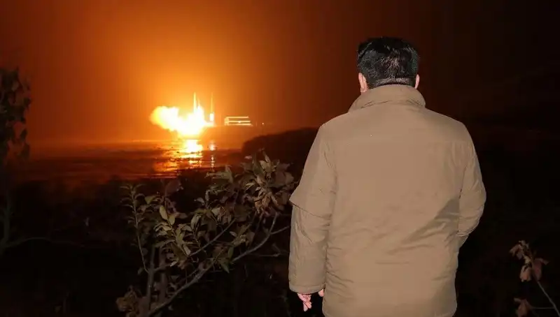 Kuzey Kore’nin Silahlanma Süreci: Amerikalılar mı Bedelini Ödüyor?