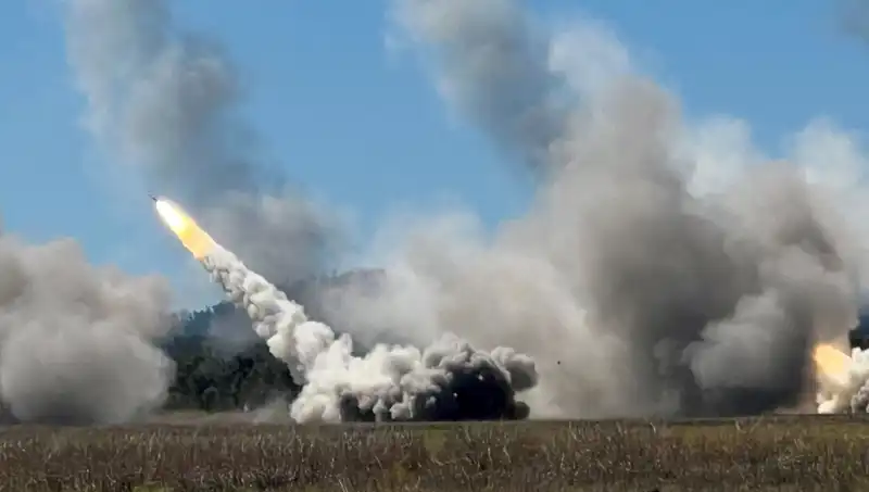 Avustralya'nın Büyük Askeri Tatbikatında HIMARS Atışıyla Tarih Yazıldı