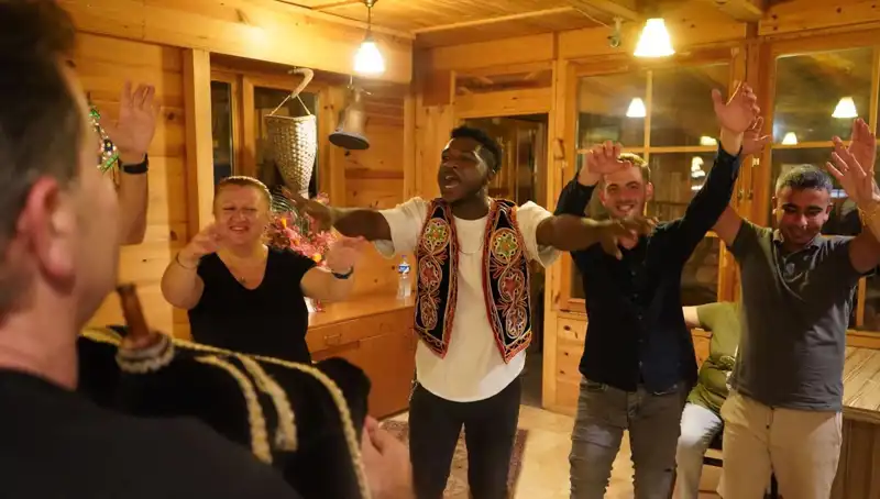 Gana’dan Rizeli Tıp Fakültesi Mezununa Destan Gibi Bir Yolculuk
