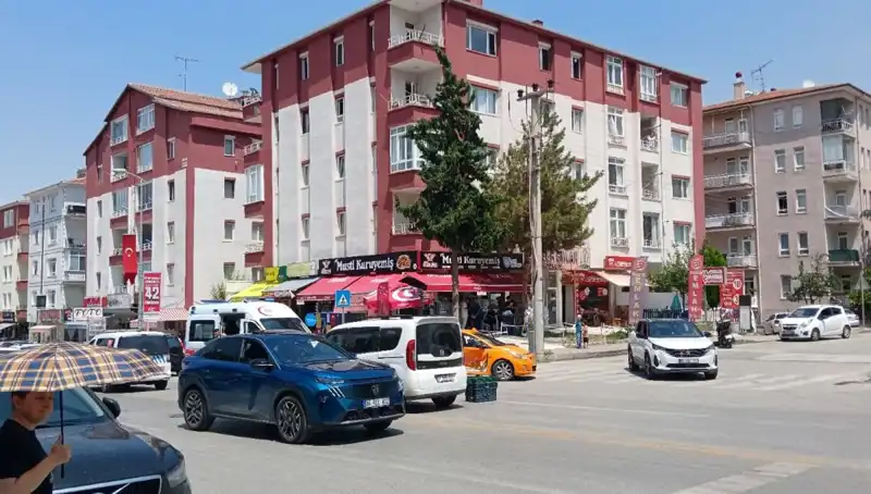 Taksi ve Otomobil Arasında Meydana Gelen Çarpışmanın Detayları Ortaya Çıktı