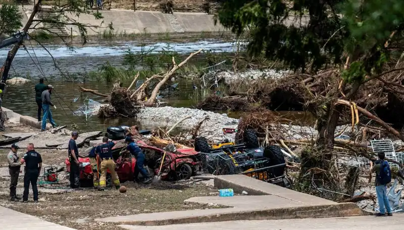 Teksas Tragedisi: Siren Sisteminin Eksikliği Neden Bu Kadar Bedel Ödetti?