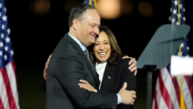 Trump, Kamala Harris’in Eşini Neden Görevden Aldı? Tüm Detaylar Burada!