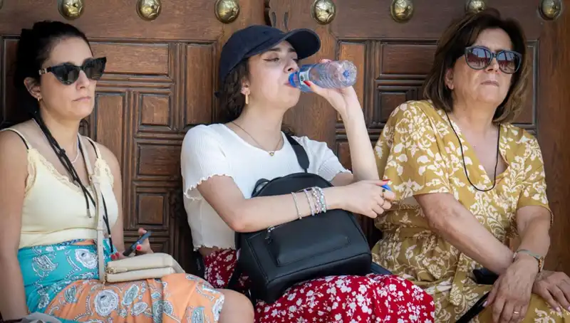 Bu Yaz Hava Sıcaklıkları Rekor Kırarak 40 Dereceyi Geçti
