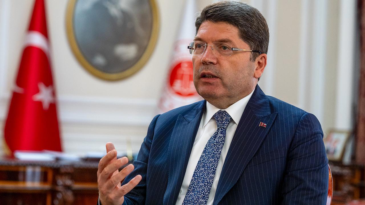 Bakan Tunç'tan Sert Açıklama: Yargı Mensuplarına Yapılan Tehditler Kınandı