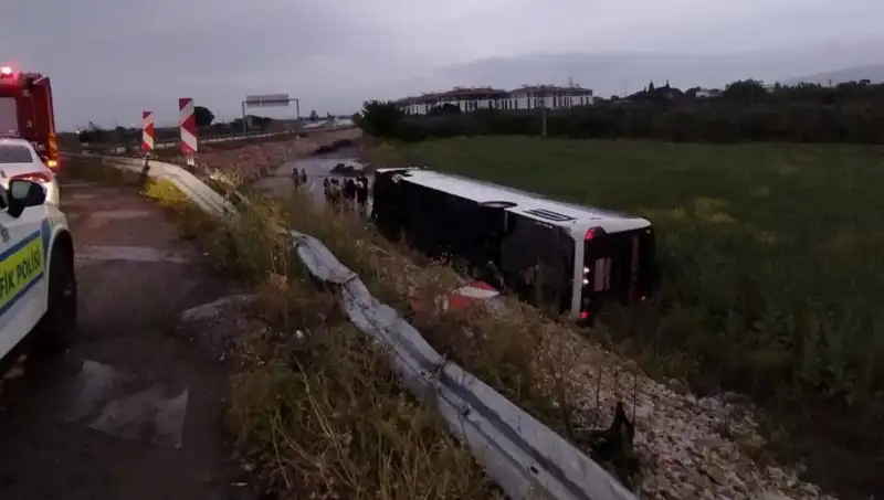 Manisa'da Yolcu Otobüsü Kazasında Yaşananlar: Yaralıların Durumu Ne?