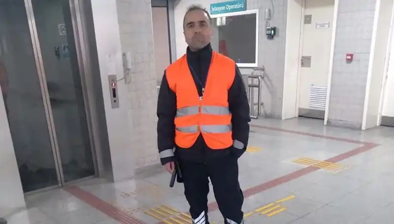 Trende Sigara İçen Yolcunun Güvenlik Görevlisini Katletmesi Şok Etti