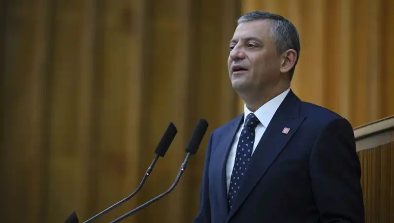 Özel'in CHP Kurultayına Yönelik Sert Tepkisi ve Siyasi Stratejiler