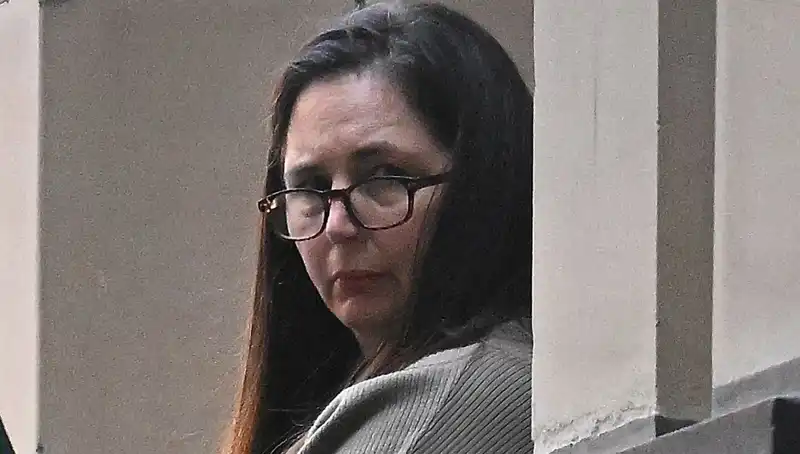 Zehirli Mantarların Gizemi: Renkli Tabakların Ardındaki Suçun Anatomisi