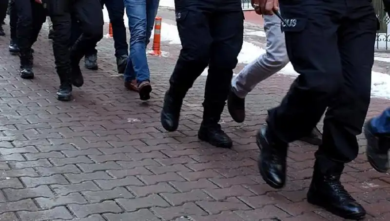 Türkiye'de FETÖ'ye Yönelik MİT ve Emniyet Operasyonları Derinleşiyor