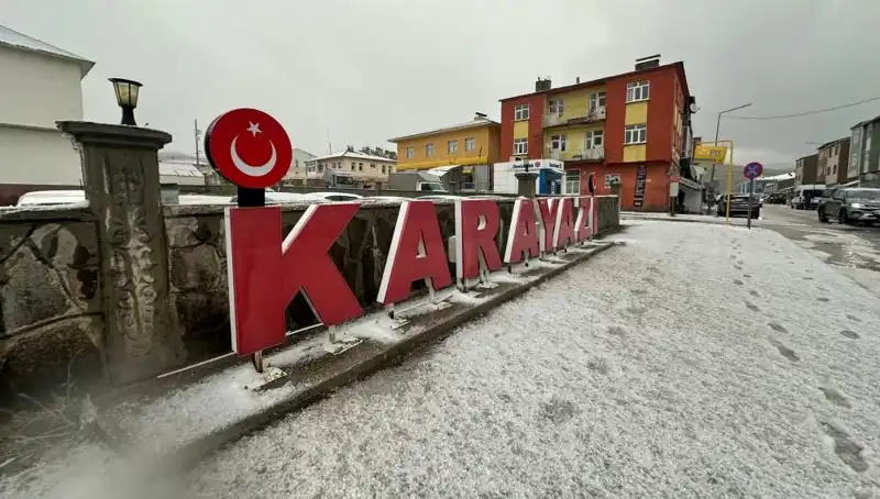 Temmuzda Gece Yarısı Gelen Beyaz Sürpriz, Sürücüleri Hayrete Düşürdü!