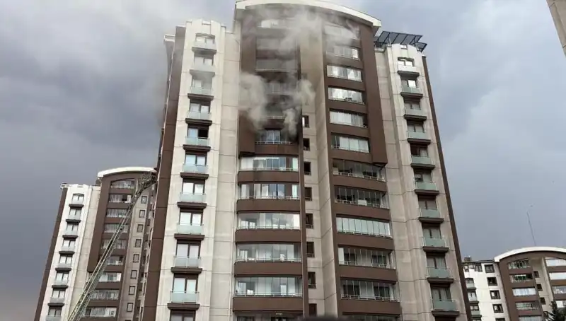 Ankara’da 14 Katlı Binada Yangın: Felaket Anları ve Kurtarma Mücadeleleri