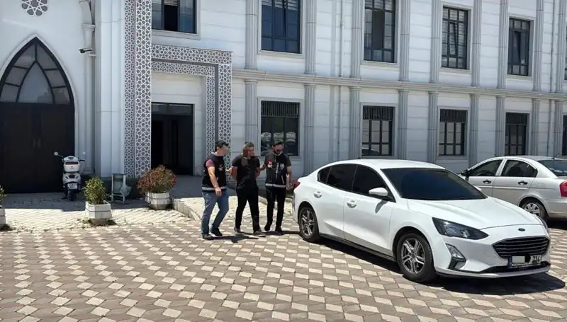 Kocaeli'de Şok Cinayet: Katil Zanlısı İlk Gözaltında Daha Sonra Tutuklandı
