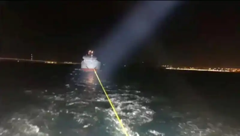 Çanakkale Boğazı’nda Gemi Arızası: Deniz Ulaşımını Tehdit Eden Olay