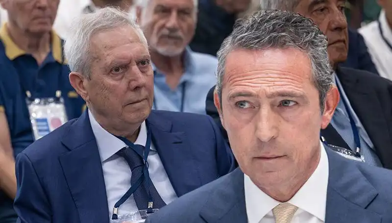 Fenerbahçe Divan Kurulu Toplantısında Aziz Yıldırım'ın Çarpıcı Adaylık Açıklaması