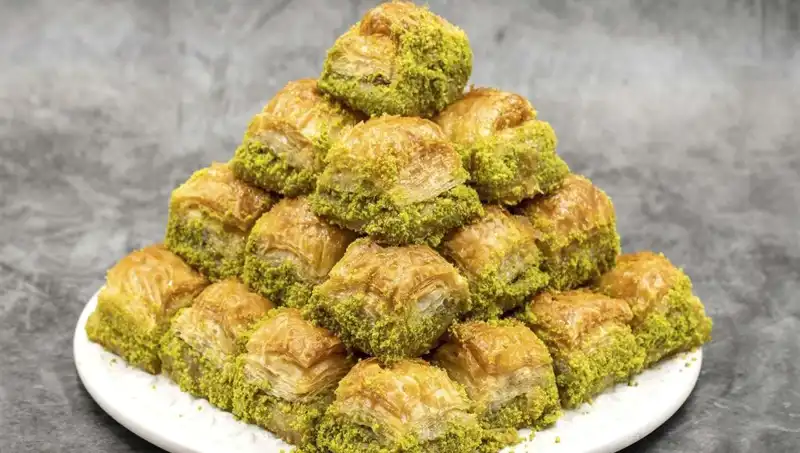 Baklavadan Bulunan Bakteri: Tehlikeli Sonuçları ve Uzman Uyarıları