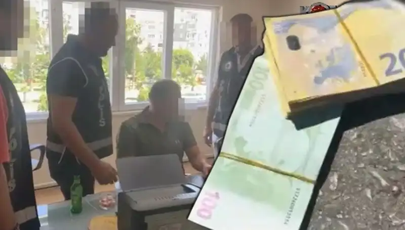 Antalya'da Rüşvet Skandalı: 10 Kişi Suçüstü Yakalandı!