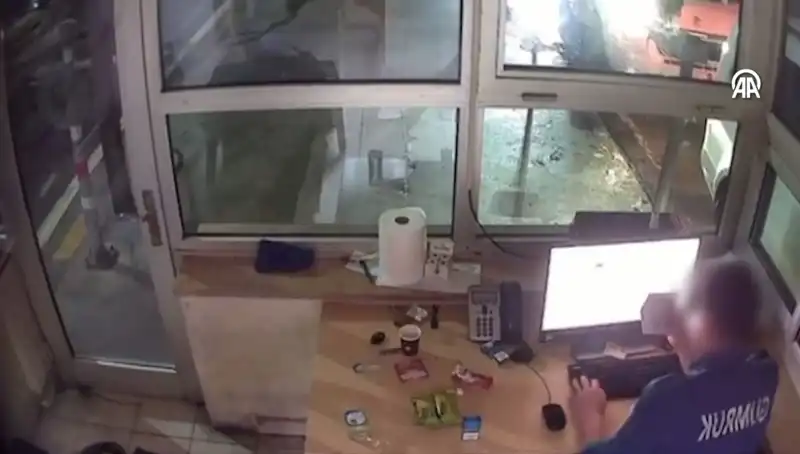Kapıkule Sınır Kapısı'nda Rüşvet Operasyonu: 23 Gümrük Memuru Tutuklandı
