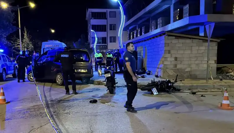 Motosiklet ve Otomobil Çarpışması: İki Can Kaybı ve Derin Üzüntü