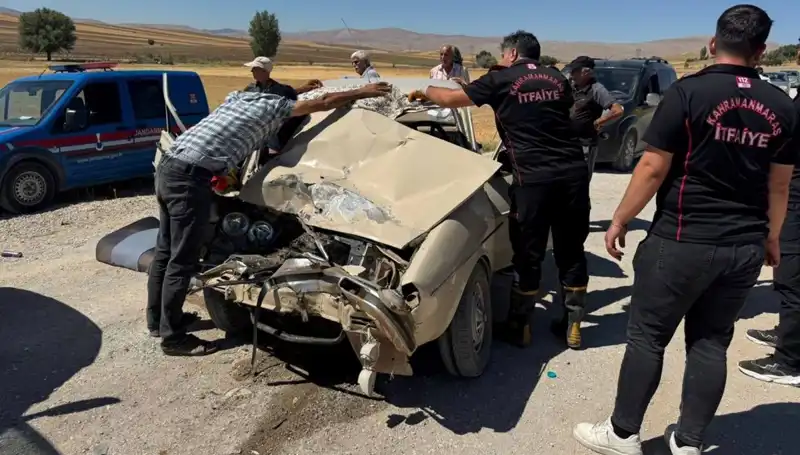 Kahramanmaraş'ta Kamyonet ve Otomobil Çarpıştı: Olayın Detayları!