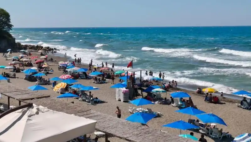 Akçakoca'da Şaşırtan Gelişme: Deniz Yasağı Uygulandı