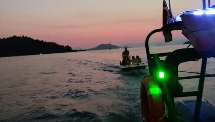 Fethiye Açıklarında Sürüklenen Teknedeki 4 Kişi Kahramanlıkla Kurtarıldı