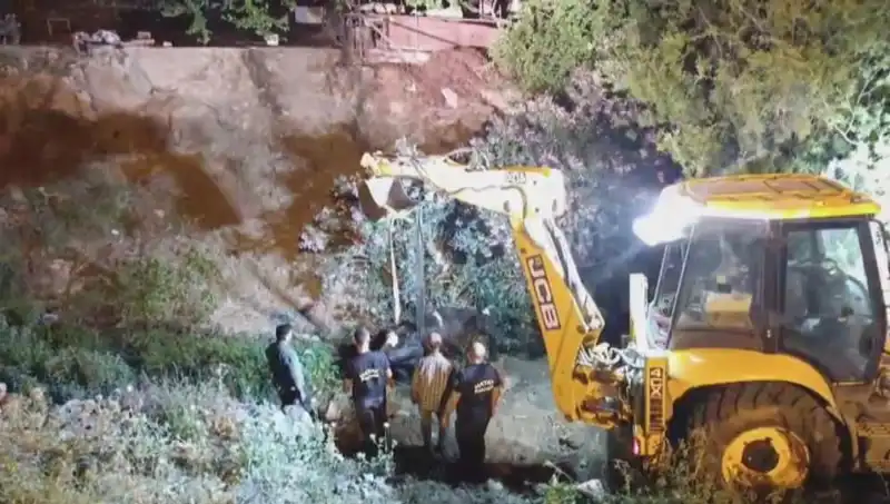 Hatay’da İnek İçin Gerçekleştirilen İnanılmaz Kurtarma Operasyonu