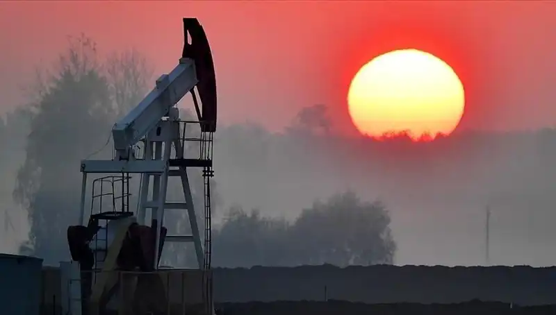 Amerikan Petrol Sondaj Kuleleri: Düşüş Sürecinin Ekonomik ve Enerji Üzerindeki Etkisi