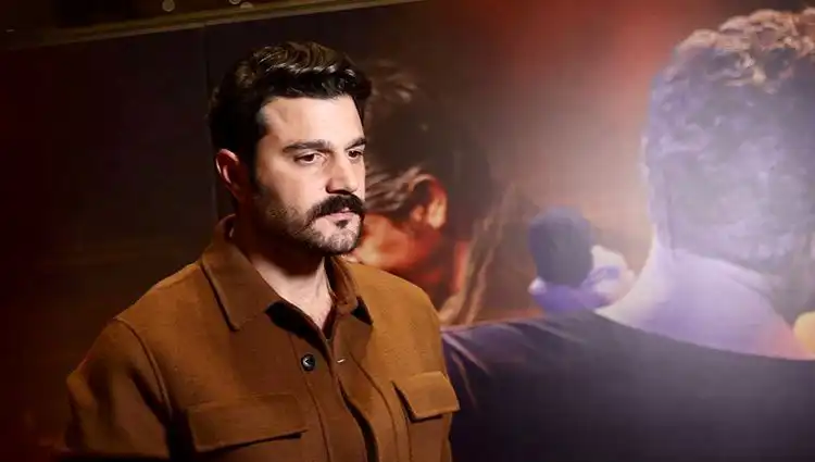 Murat Göğebakan'ın Efsane Filmi: Kalbim Yaralı'nın Oyuncuları Kimler?