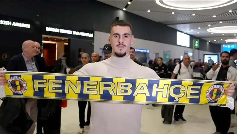 Fenerbahçe, Genç Yıldız Mimovic’in Lisansını Çıkardı: Transfer Süreci ve Gelecek Beklentileri