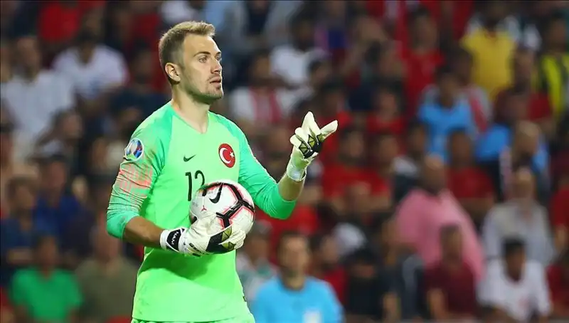Mert Günok, Futbol Kariyerine Veda Edeceği Yaşı Duyurdu