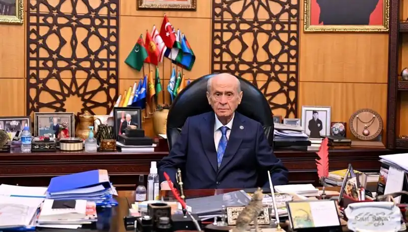 Bahçeli, Süper Lig Şampiyonu Galatasaray'ı Kutladı: Futbolun Birleştirici Gücü